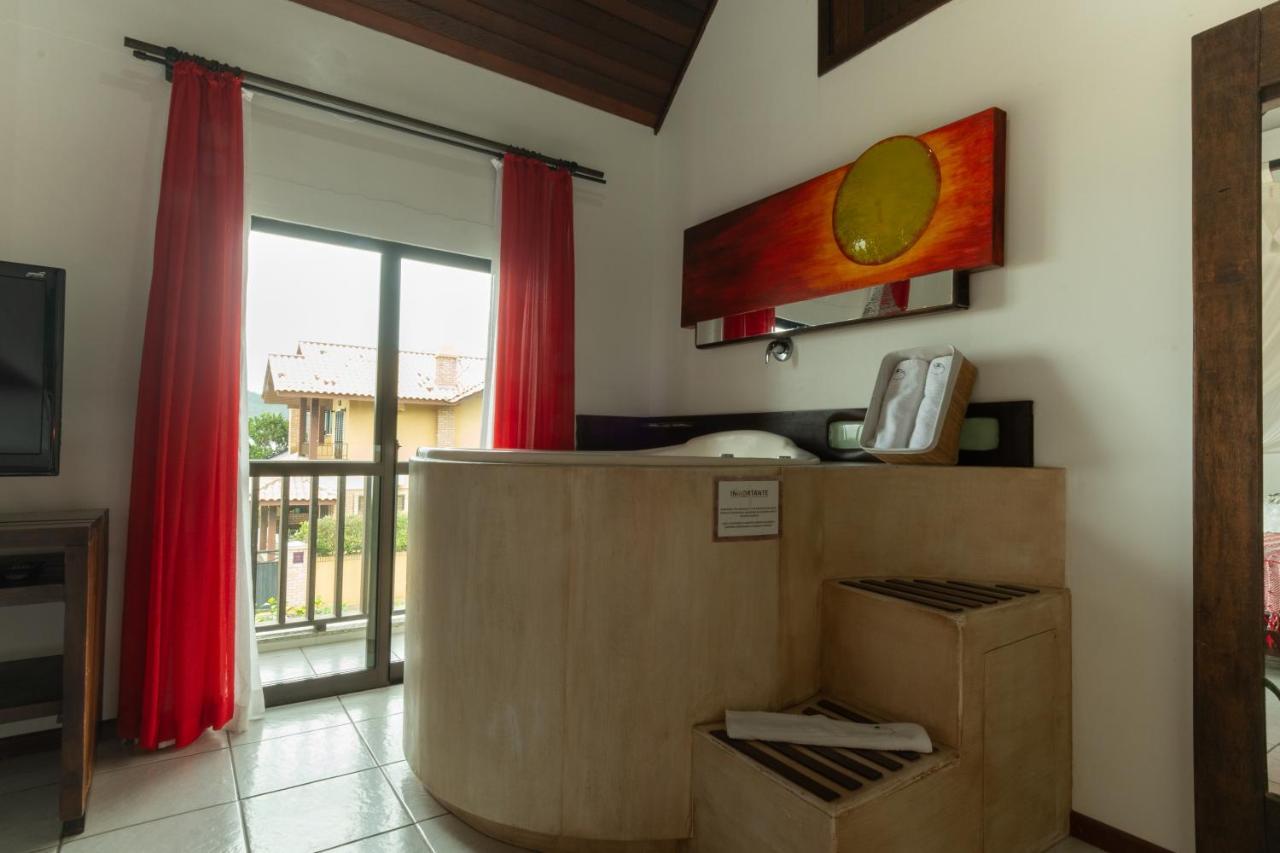 Olhos Verdes Guest House 봄비나스 외부 사진