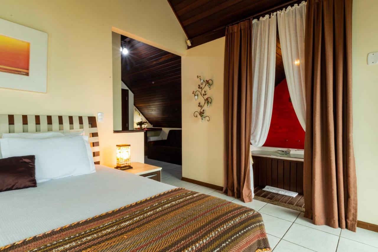 Olhos Verdes Guest House 봄비나스 외부 사진
