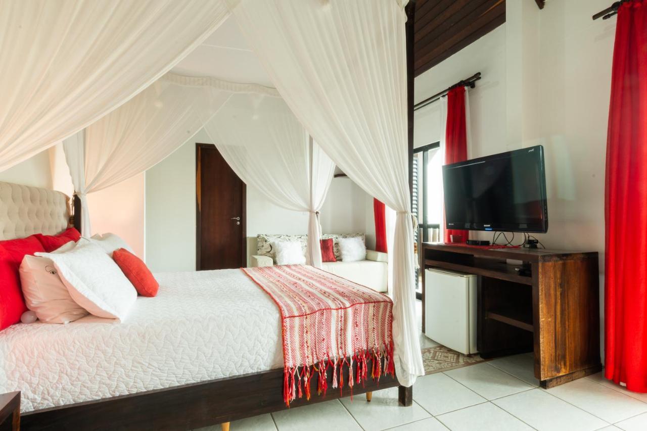 Olhos Verdes Guest House 봄비나스 외부 사진