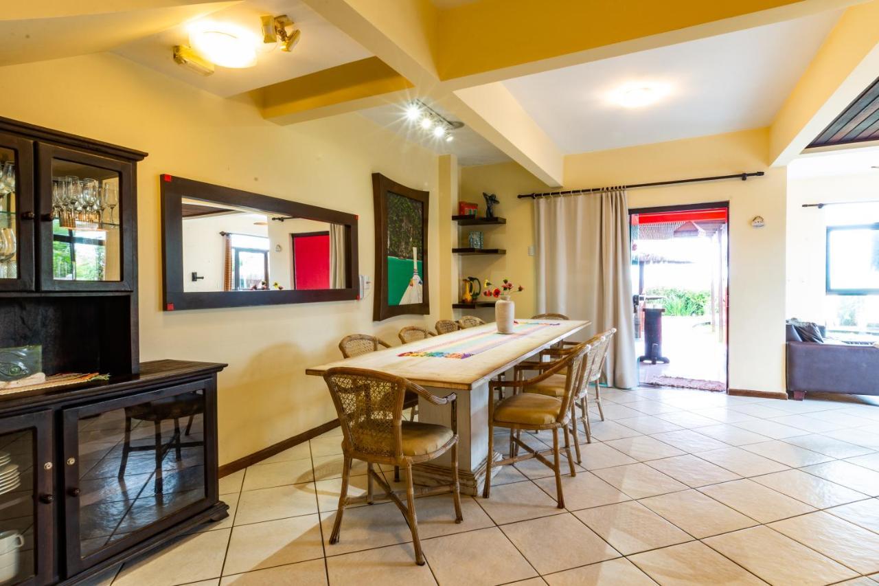 Olhos Verdes Guest House 봄비나스 외부 사진