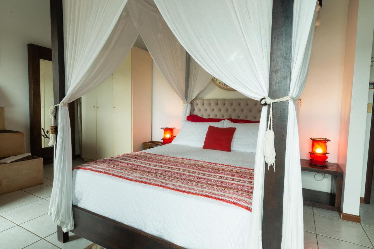Olhos Verdes Guest House 봄비나스 외부 사진