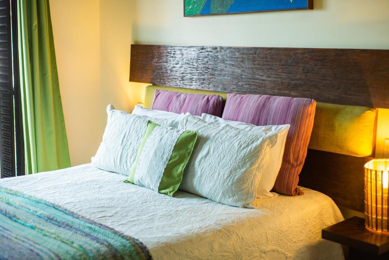 Olhos Verdes Guest House 봄비나스 외부 사진