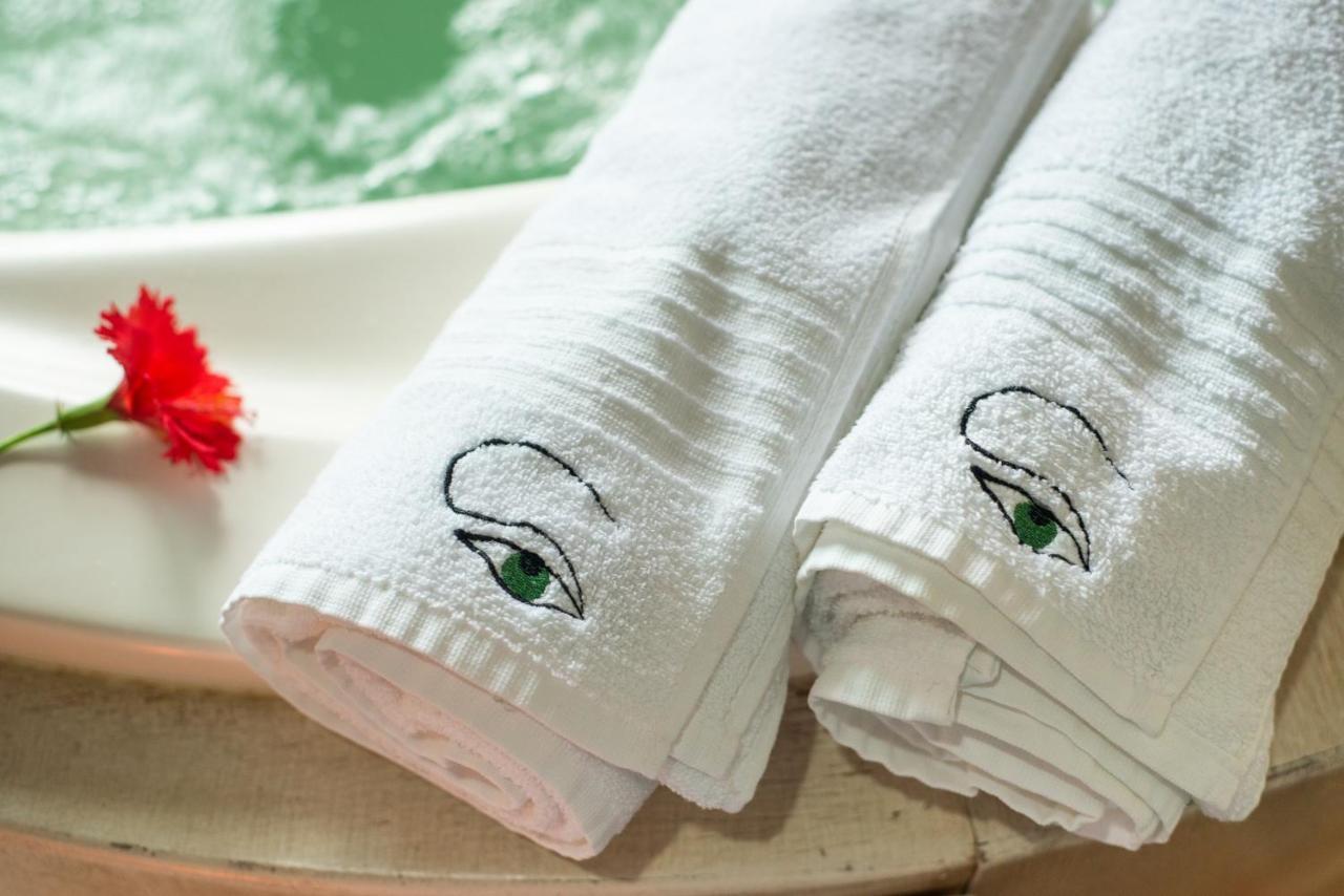 Olhos Verdes Guest House 봄비나스 외부 사진